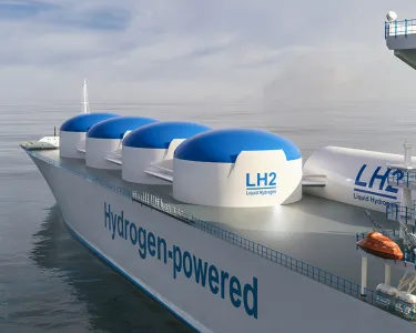 Liqiud Hydrogen renewable energy in vessel 